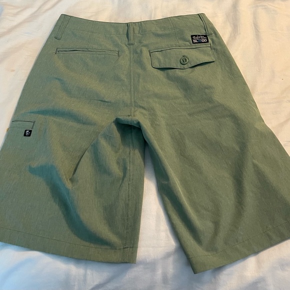 Men’s Salt Life Shorts - Picture 2 of 4